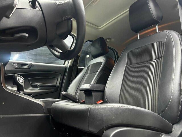 Білий Форд Екоспорт, об'ємом двигуна 2 л та пробігом 28 тис. км за 14300 $, фото 6 на Automoto.ua