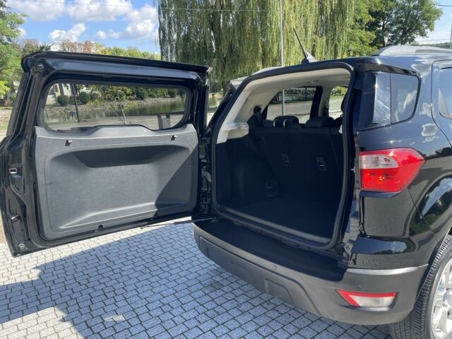 Черный Форд Экоспорт, объемом двигателя 2 л и пробегом 51 тыс. км за 12000 $, фото 5 на Automoto.ua