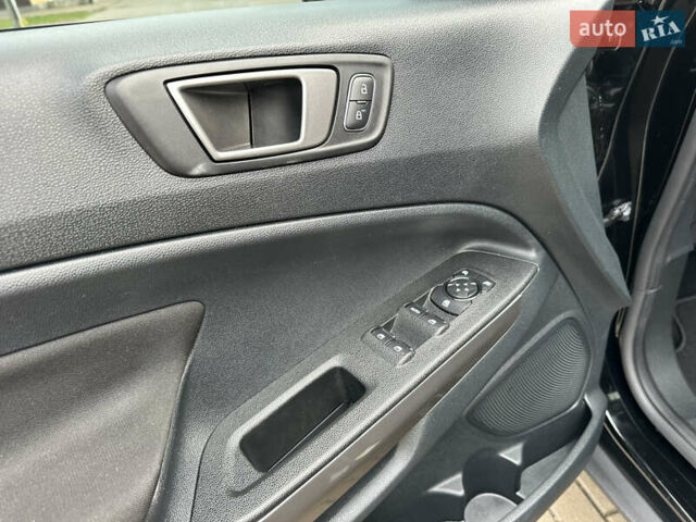 Форд Екоспорт 2020 у Белой Церкве на Automoto.ua Чорний Форд Екоспорт, об'ємом двигуна 2 л та пробігом 42 тис. км за 12800 $, фото 21 на Automoto.ua