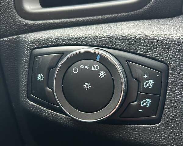 Черный Форд Экоспорт, объемом двигателя 2 л и пробегом 101 тыс. км за 14800 $, фото 24 на Automoto.ua