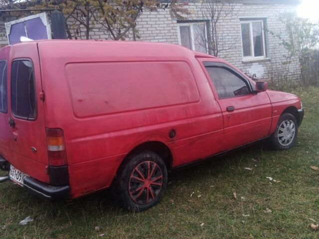 Красный Форд Экоспорт, объемом двигателя 1 л и пробегом 200 тыс. км за 597 $, фото 5 на Automoto.ua