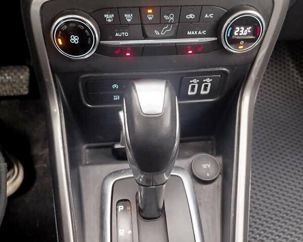 Червоний Форд Екоспорт, об'ємом двигуна 0 л та пробігом 104 тис. км за 11300 $, фото 23 на Automoto.ua