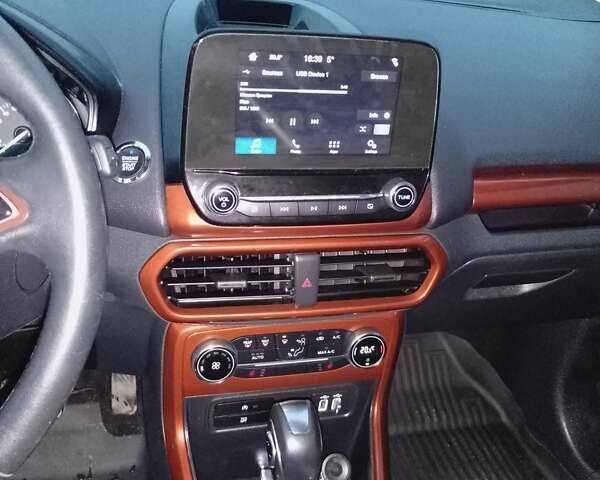 Красный Форд Экоспорт, объемом двигателя 2 л и пробегом 147 тыс. км за 12000 $, фото 7 на Automoto.ua