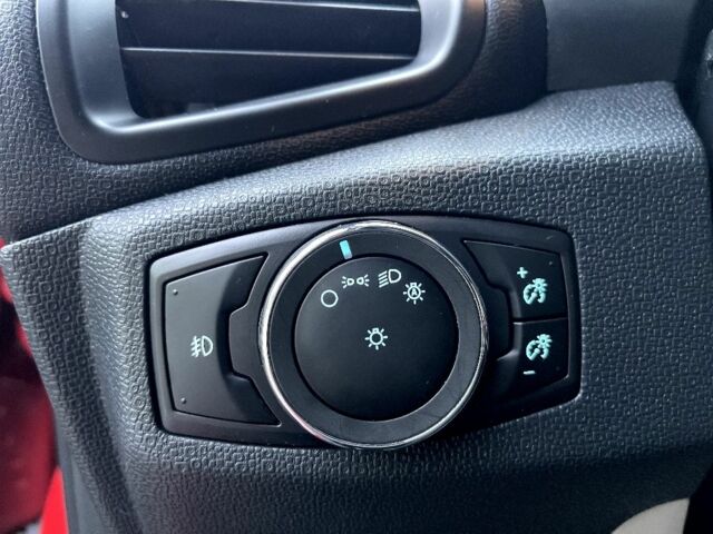 Червоний Форд Екоспорт, об'ємом двигуна 2 л та пробігом 89 тис. км за 13900 $, фото 15 на Automoto.ua