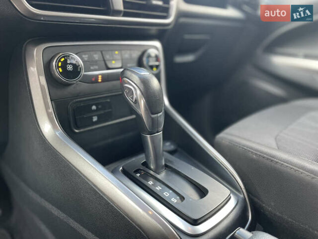 Форд Экоспорт 2019 в Кременчуге на Automoto.ua Красный Форд Экоспорт, объемом двигателя 2 л и пробегом 111 тыс. км за 11500 $, фото 20 на Automoto.ua