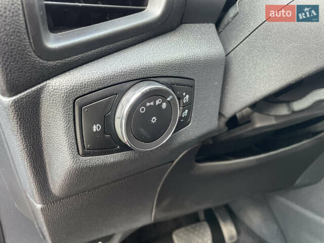 Форд Экоспорт 2019 в Кременчуге на Automoto.ua Красный Форд Экоспорт, объемом двигателя 2 л и пробегом 111 тыс. км за 11500 $, фото 23 на Automoto.ua