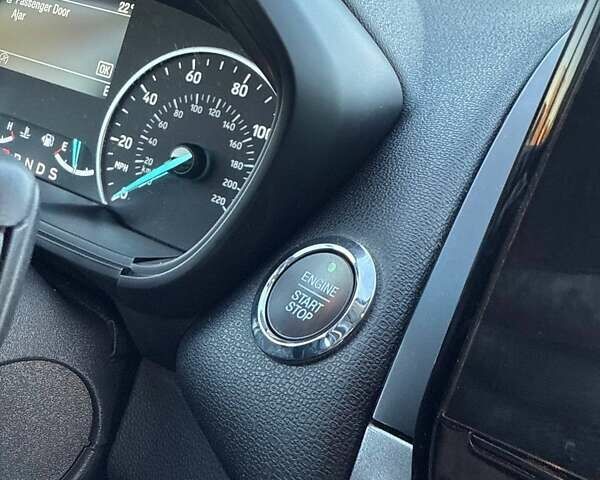 Форд Экоспорт 2019 в Ивано-Франковске на Automoto.ua Красный Форд Экоспорт, объемом двигателя 2 л и пробегом 31 тыс. км за 11995 $, фото 21 на Automoto.ua