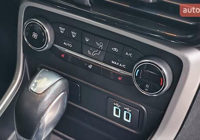 Красный Форд Экоспорт, объемом двигателя 2 л и пробегом 108 тыс. км за 12000 $, фото 43 на Automoto.ua