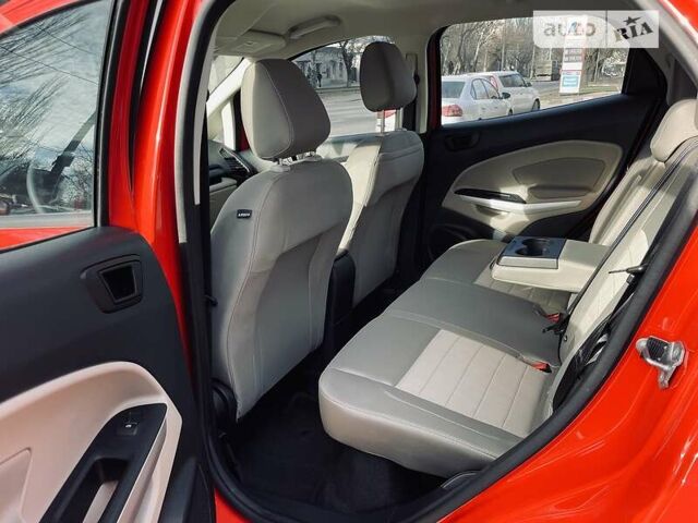 Червоний Форд Екоспорт, об'ємом двигуна 1 л та пробігом 4 тис. км за 15300 $, фото 8 на Automoto.ua