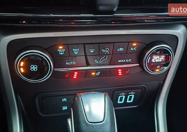 Красный Форд Экоспорт, объемом двигателя 2 л и пробегом 108 тыс. км за 12000 $, фото 62 на Automoto.ua