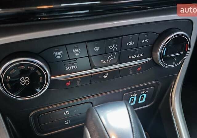 Красный Форд Экоспорт, объемом двигателя 2 л и пробегом 108 тыс. км за 12000 $, фото 27 на Automoto.ua