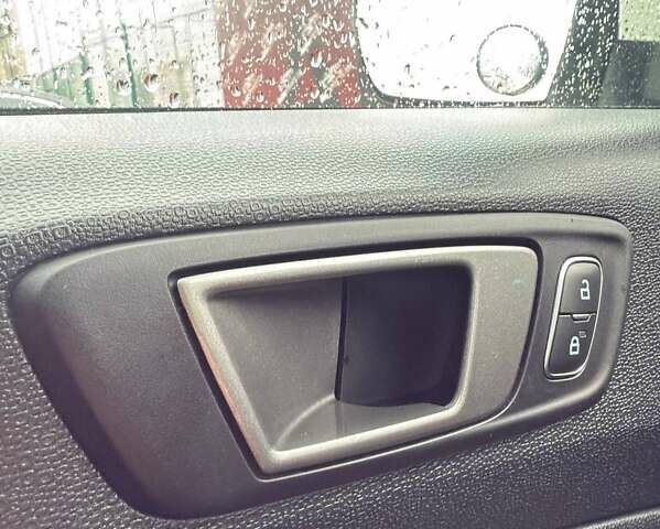 Форд Экоспорт, объемом двигателя 2 л и пробегом 61 тыс. км за 15000 $, фото 20 на Automoto.ua