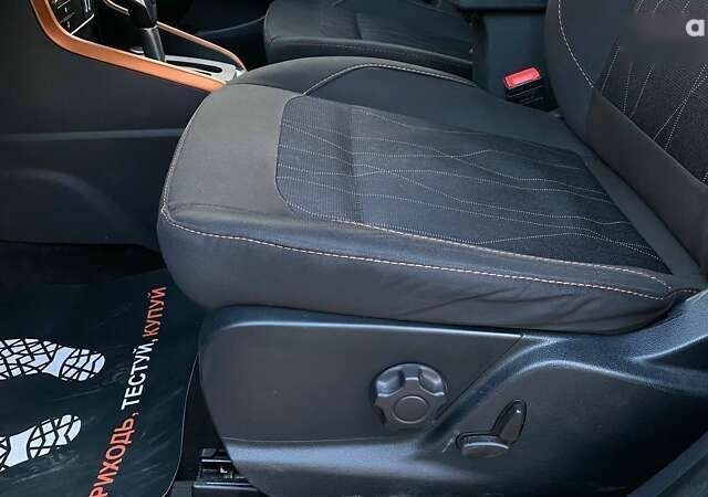 Форд Экоспорт, объемом двигателя 2 л и пробегом 59 тыс. км за 15300 $, фото 15 на Automoto.ua