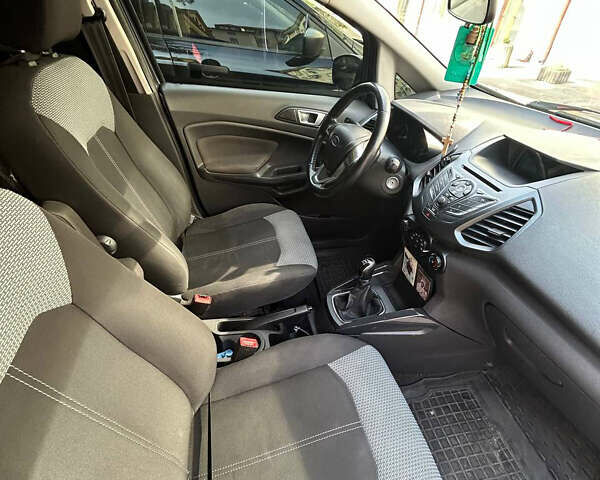 Серый Форд Экоспорт, объемом двигателя 1.5 л и пробегом 92 тыс. км за 11500 $, фото 4 на Automoto.ua