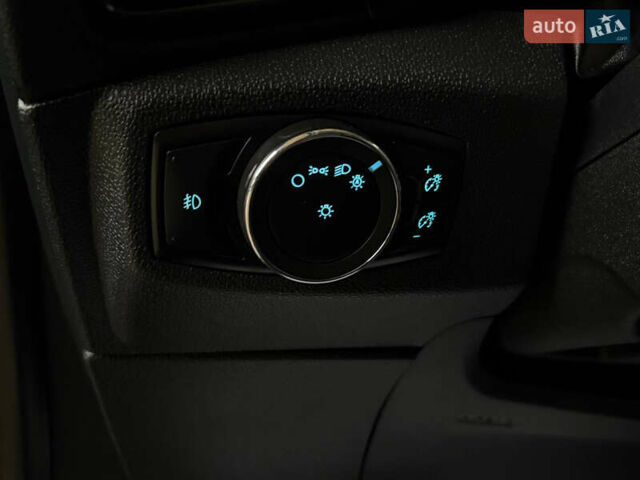 Серый Форд Экоспорт, объемом двигателя 2 л и пробегом 129 тыс. км за 12500 $, фото 11 на Automoto.ua
