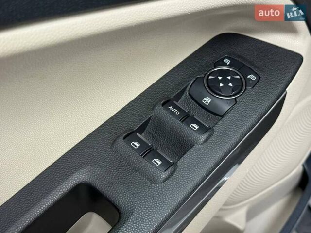 Серый Форд Экоспорт, объемом двигателя 2 л и пробегом 45 тыс. км за 13990 $, фото 16 на Automoto.ua