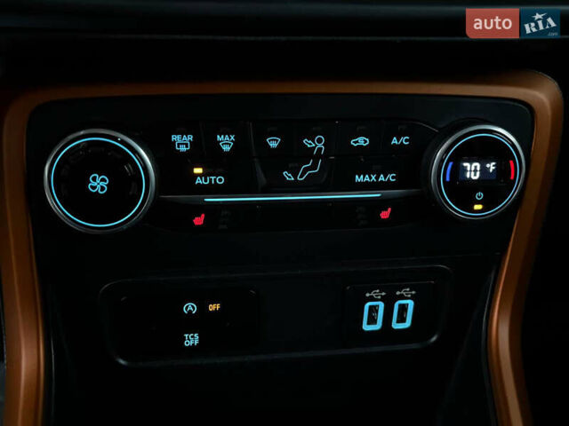 Серый Форд Экоспорт, объемом двигателя 2 л и пробегом 129 тыс. км за 12500 $, фото 14 на Automoto.ua