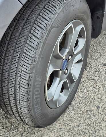 Серый Форд Экоспорт, объемом двигателя 2 л и пробегом 142 тыс. км за 11500 $, фото 9 на Automoto.ua