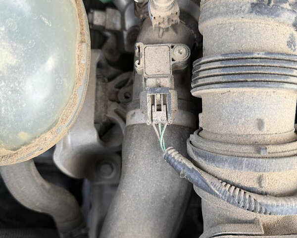 Серый Форд Экоспорт, объемом двигателя 1 л и пробегом 140 тыс. км за 12500 $, фото 20 на Automoto.ua