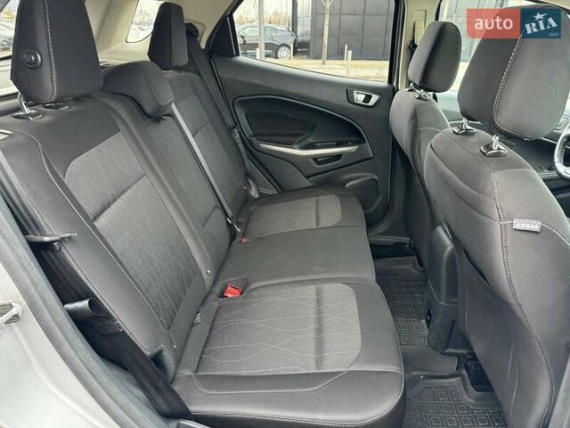 Сірий Форд Екоспорт, об'ємом двигуна 0.99 л та пробігом 84 тис. км за 11990 $, фото 12 на Automoto.ua