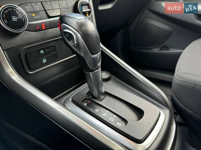 Сірий Форд Екоспорт, об'ємом двигуна 0.99 л та пробігом 84 тис. км за 11990 $, фото 23 на Automoto.ua