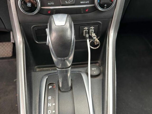 Серый Форд Экоспорт, объемом двигателя 2 л и пробегом 70 тыс. км за 13000 $, фото 16 на Automoto.ua