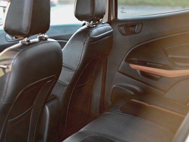 Серый Форд Экоспорт, объемом двигателя 2 л и пробегом 154 тыс. км за 11100 $, фото 11 на Automoto.ua