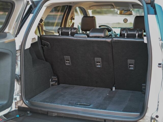 Серый Форд Экоспорт, объемом двигателя 2 л и пробегом 154 тыс. км за 11100 $, фото 13 на Automoto.ua