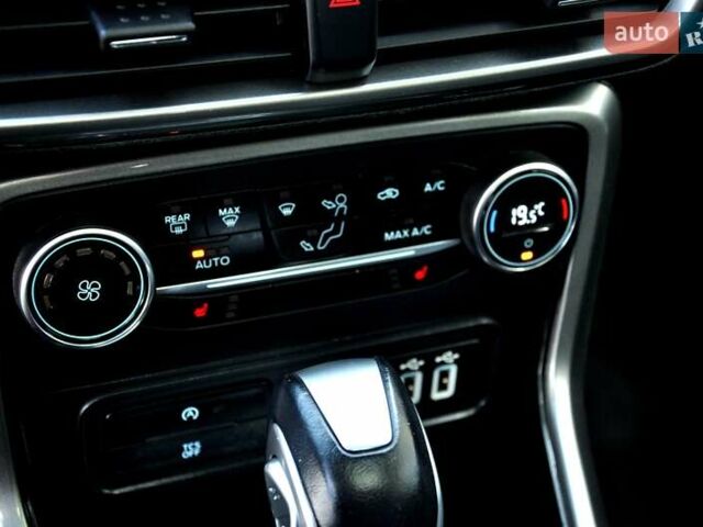 Серый Форд Экоспорт, объемом двигателя 2 л и пробегом 115 тыс. км за 10400 $, фото 33 на Automoto.ua