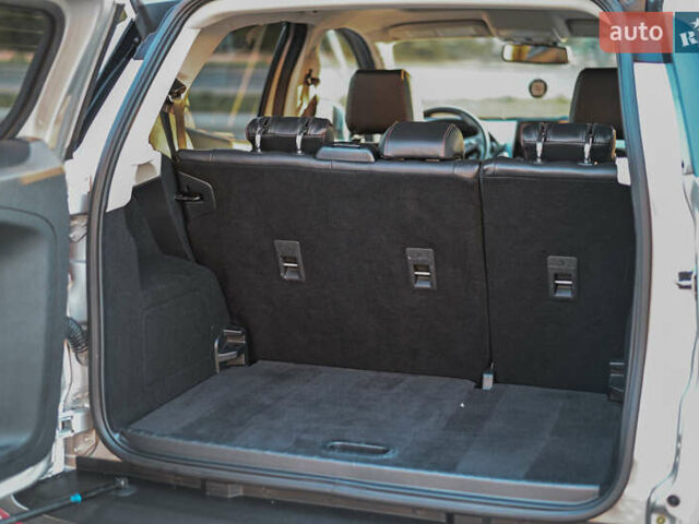 Серый Форд Экоспорт, объемом двигателя 2 л и пробегом 154 тыс. км за 11300 $, фото 13 на Automoto.ua