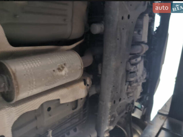 Серый Форд Экоспорт, объемом двигателя 1 л и пробегом 62 тыс. км за 6500 $, фото 10 на Automoto.ua