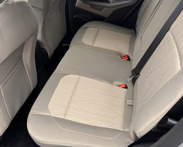 Серый Форд Экоспорт, объемом двигателя 1 л и пробегом 89 тыс. км за 10900 $, фото 15 на Automoto.ua