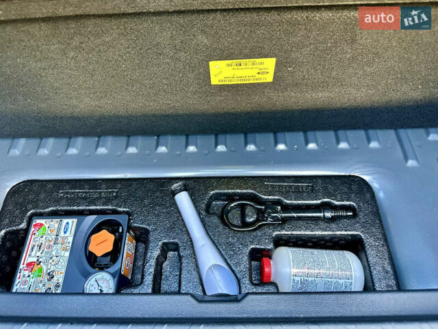 Серый Форд Экоспорт, объемом двигателя 1 л и пробегом 31 тыс. км за 14000 $, фото 25 на Automoto.ua