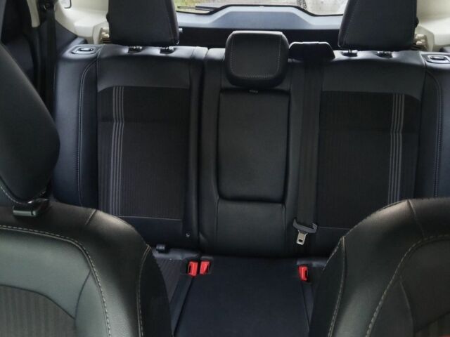 Сірий Форд Екоспорт, об'ємом двигуна 2 л та пробігом 122 тис. км за 282 $, фото 7 на Automoto.ua