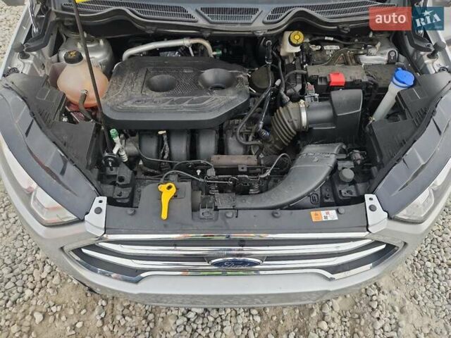 Серый Форд Экоспорт, объемом двигателя 2 л и пробегом 74 тыс. км за 2000 $, фото 10 на Automoto.ua