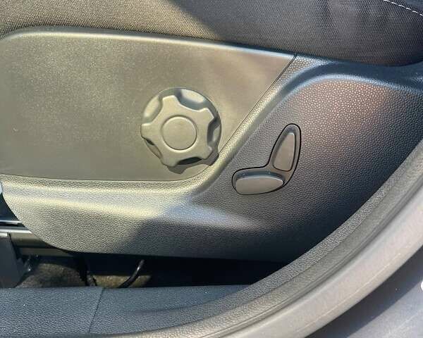 Сірий Форд Екоспорт, об'ємом двигуна 2 л та пробігом 55 тис. км за 13800 $, фото 12 на Automoto.ua