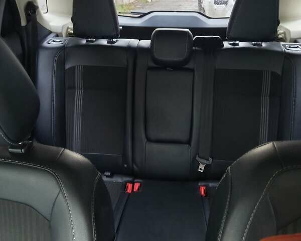 Сірий Форд Екоспорт, об'ємом двигуна 2 л та пробігом 122 тис. км за 12500 $, фото 3 на Automoto.ua