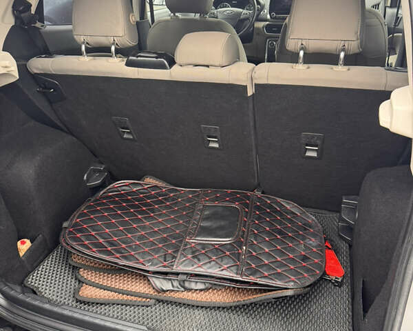 Серый Форд Экоспорт, объемом двигателя 1 л и пробегом 89 тыс. км за 10900 $, фото 16 на Automoto.ua