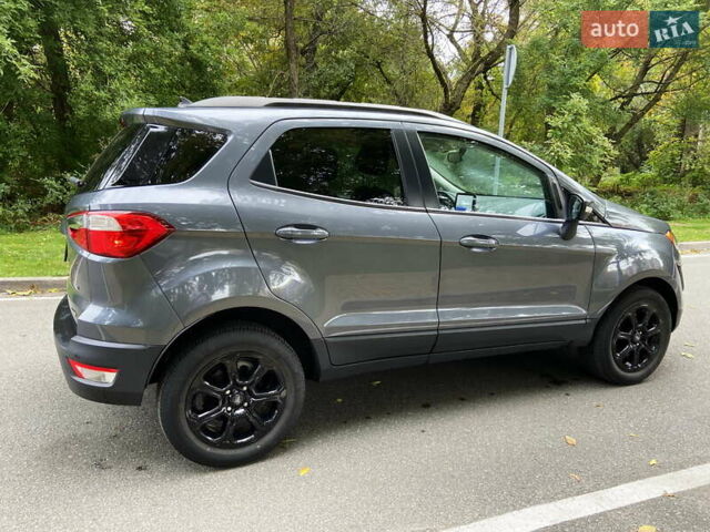 Серый Форд Экоспорт, объемом двигателя 1 л и пробегом 55 тыс. км за 12500 $, фото 5 на Automoto.ua