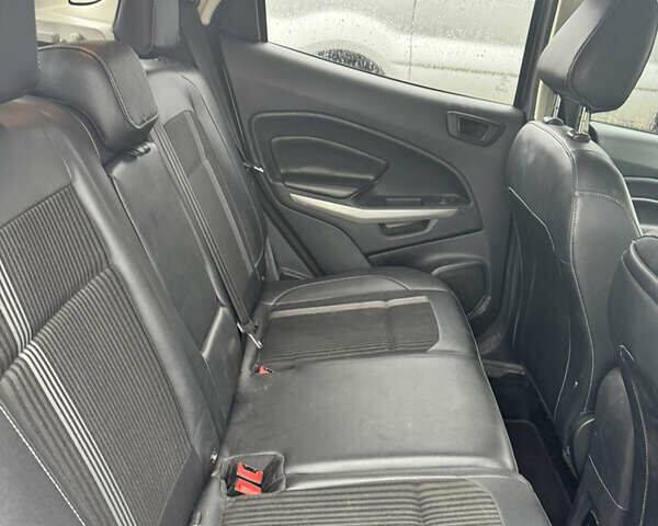 Серый Форд Экоспорт, объемом двигателя 2 л и пробегом 146 тыс. км за 13700 $, фото 11 на Automoto.ua