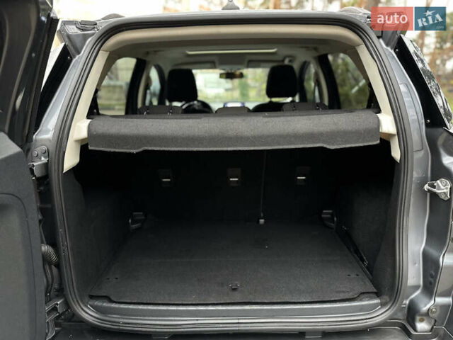 Серый Форд Экоспорт, объемом двигателя 1 л и пробегом 34 тыс. км за 12500 $, фото 16 на Automoto.ua