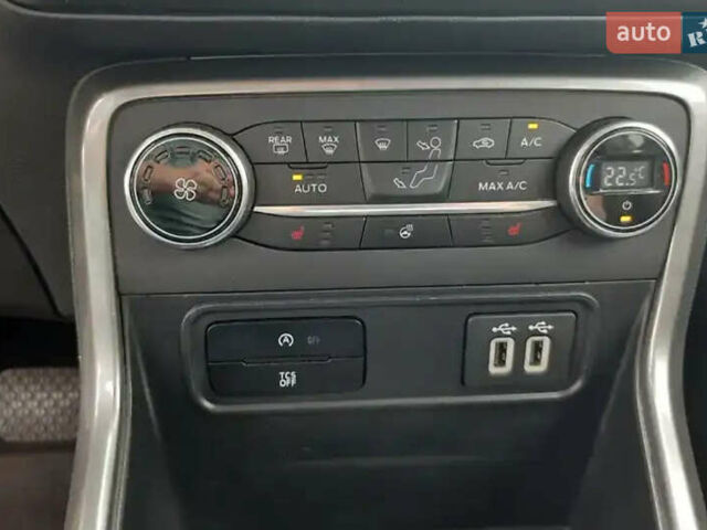 Серый Форд Экоспорт, объемом двигателя 2 л и пробегом 132 тыс. км за 12500 $, фото 8 на Automoto.ua