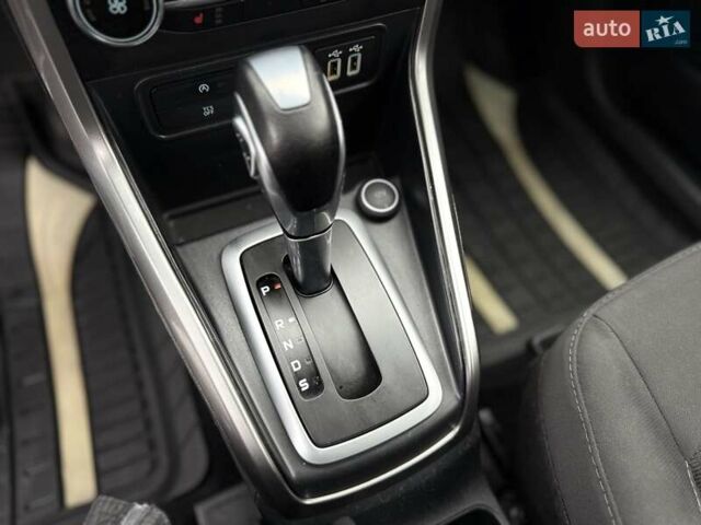 Сірий Форд Екоспорт, об'ємом двигуна 2 л та пробігом 114 тис. км за 11900 $, фото 34 на Automoto.ua