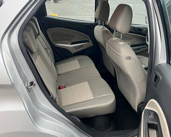 Серый Форд Экоспорт, объемом двигателя 2 л и пробегом 113 тыс. км за 11200 $, фото 10 на Automoto.ua