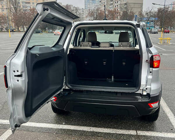 Серый Форд Экоспорт, объемом двигателя 2 л и пробегом 113 тыс. км за 11200 $, фото 8 на Automoto.ua