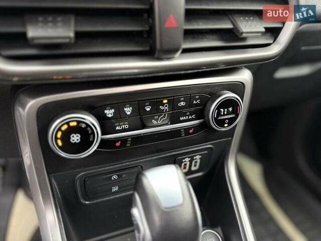 Серый Форд Экоспорт, объемом двигателя 2 л и пробегом 114 тыс. км за 11900 $, фото 43 на Automoto.ua