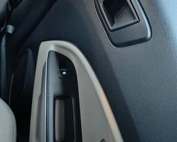 Сірий Форд Екоспорт, об'ємом двигуна 2 л та пробігом 25 тис. км за 12800 $, фото 63 на Automoto.ua