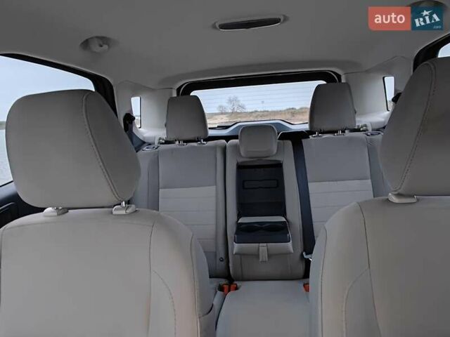 Сірий Форд Екоспорт, об'ємом двигуна 2 л та пробігом 25 тис. км за 12800 $, фото 62 на Automoto.ua