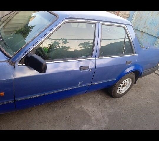 Синий Форд Экоспорт, объемом двигателя 0 л и пробегом 100 тыс. км за 1000 $, фото 2 на Automoto.ua