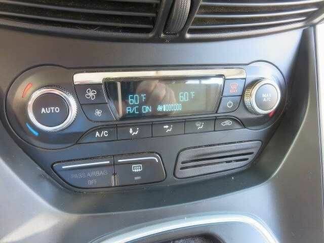 Синий Форд Экоспорт, объемом двигателя 1 л и пробегом 89 тыс. км за 8000 $, фото 12 на Automoto.ua